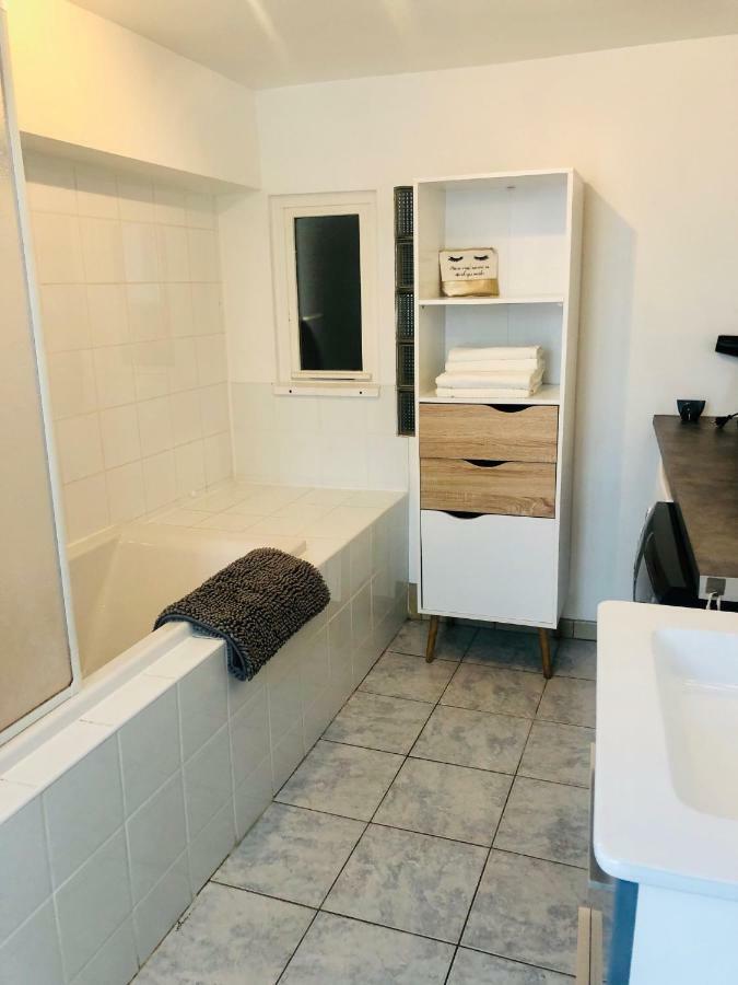 Charmant Appartement 2 Chambres Metz Centre Proche Pompidou Luaran gambar